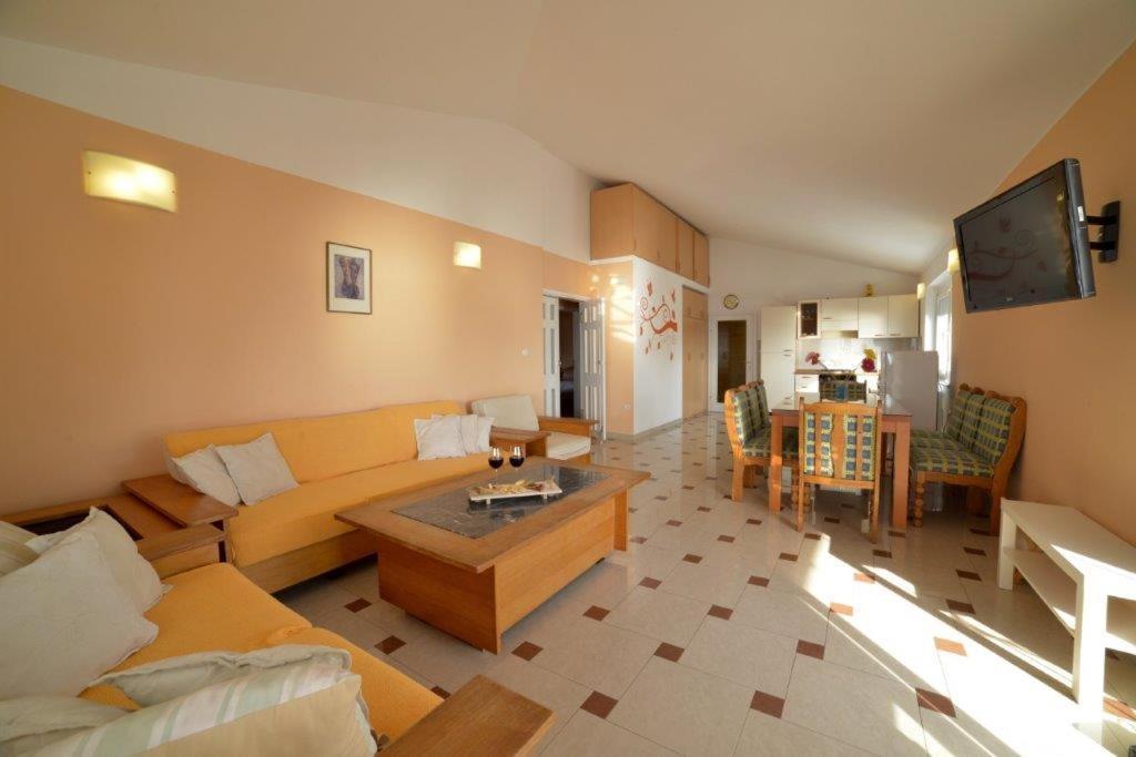 Blue Oasis Aparthotel Primosten Bagian luar foto
