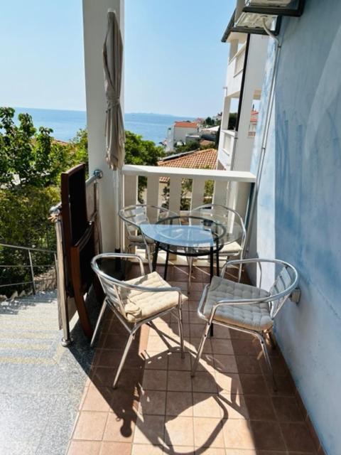 Blue Oasis Aparthotel Primosten Bagian luar foto